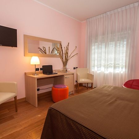 Hotel La Pergola Rome Exterior photo