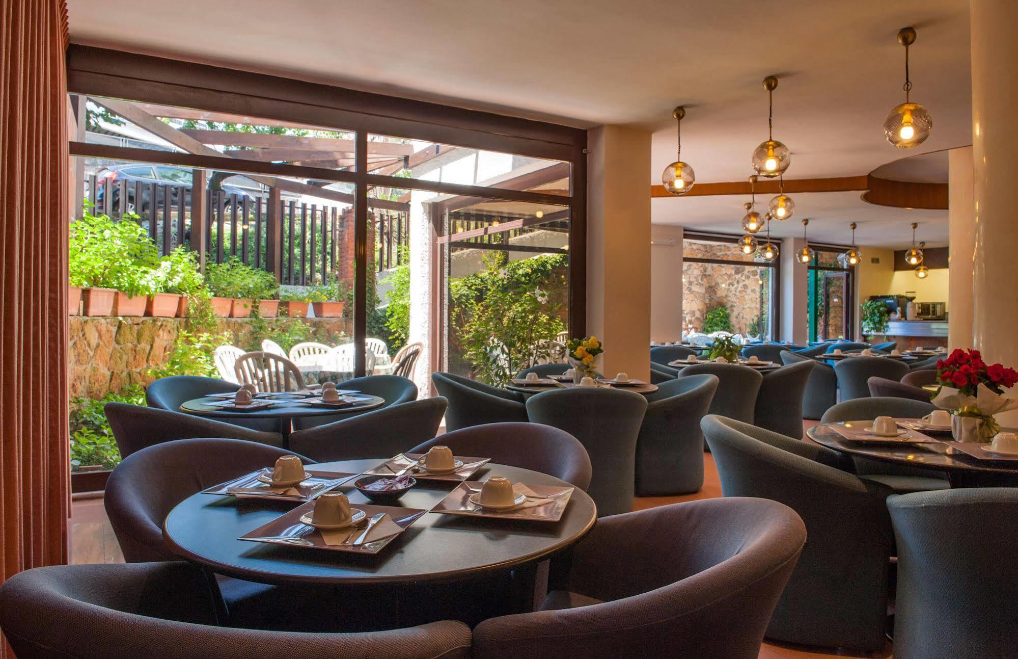 Hotel La Pergola Rome Exterior photo