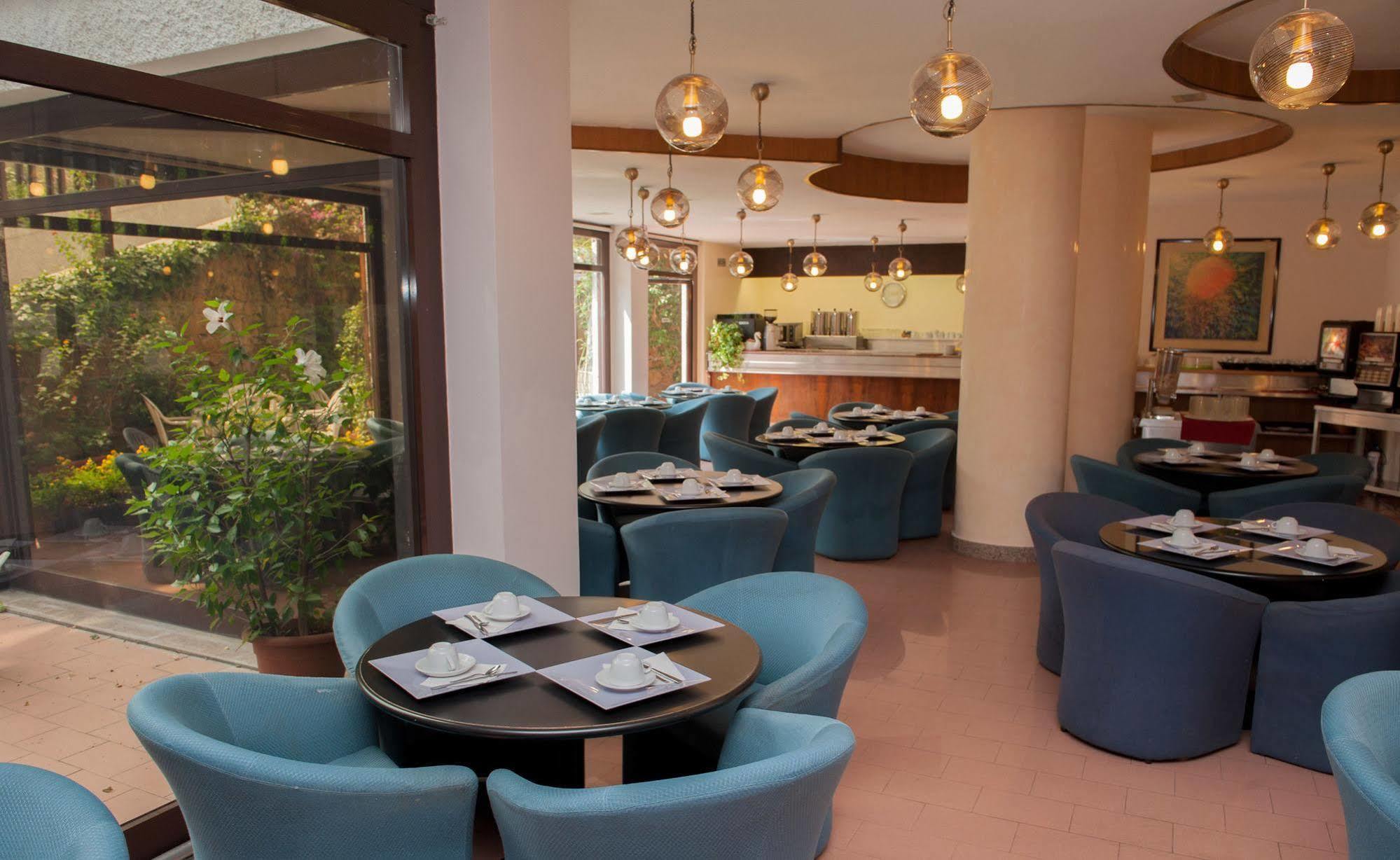 Hotel La Pergola Rome Exterior photo