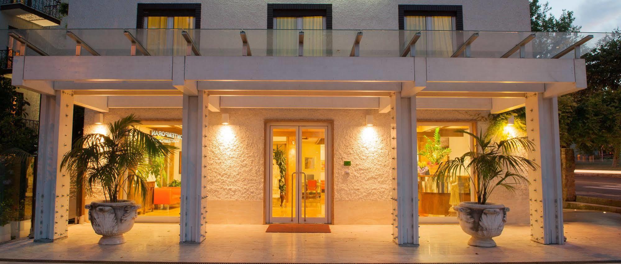 Hotel La Pergola Rome Exterior photo